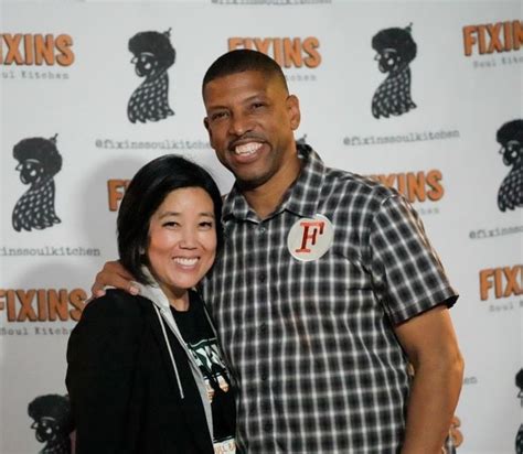 Former NBA star Kevin Johnson to open a soul food kitchen in Oakland